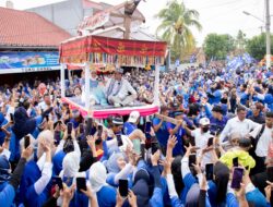 Putri Zulkifli Hasan dan Raffi-Nagita Diarak Adat Lampung oleh Warga Natar