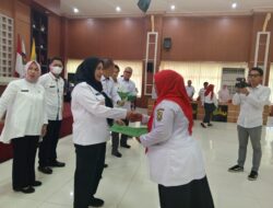 Walikota Bandar Lampung Hj.Eva Dwiana Melakukan Penyerahan SK PPPK 2023