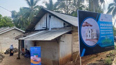 Dukung Pengentasan Kemiskinan Ekstrem, ASDP Berikan Bantuan Bedah Rumah di Lampung Selatan