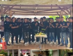Rayakan Harlah Ke 5 Tahun, Club Brantas R-15 Kunjungi Pantai Kedu Warna Lampung Selatan