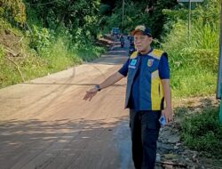 Dinas BMBK Lampung Tangani Longsor di Jalur Pantai Mutun