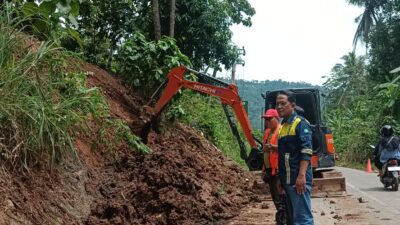 BMBK Lampung Benahi Drainase Jalan Lempasing-Padang Cermin, Target Bebas Lubang Jelang Lebaran