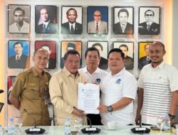 Mohammad Hatta Resmi Menjabat Ketua UNTIRTA Usai SK Diserahkan 