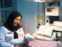 Wali Kota Eva Beri Nama Bayi Terlantar Apriansyah