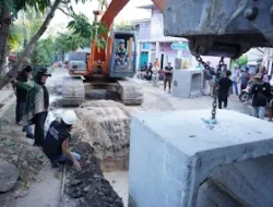 Pemkot Bandar Lampung Pasang Box Culvert di Panjang