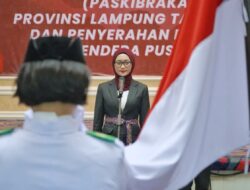 Wagub Kukuhkan 33 Paskibraka Lampung