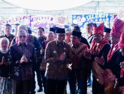 Hadiri Pagelaran Budaya Karo, Gubernur Mirza Ajak Generasi Muda Lestarikan Budaya