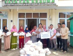 BRI Kanca Kotabumi Salurkan Paket Sembako Gratis untuk Warga di Way Kanan