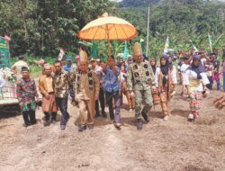 Dandim 0424/Tanggamus Sambut Kunjungan Kerja Pangdam XXI/RI di Peresmian Jembatan Gantung Garuda