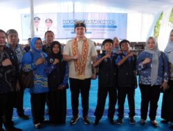 Berani Suarakan Aspirasi di Musrenbang, Tiga Siswa SMPN Satap 2 Kalianda Dapat Tabungan Pendidikan dari Bupati Egi