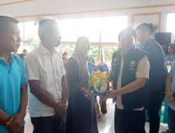 1.175 KK Korban Banjir di Empat Kecamatan Terima Bantuan Beras dan Sembako dari Pemkab Lampung Selatan dan 10 Perusahaan