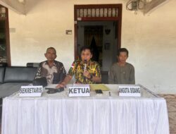 Muscam Partai Golkar Negeri Besar, Dr Darlian Pone Lantik Asmawati sebagai Ketua Pimpinan Kecamatan