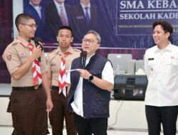 Kunjungi SMA Kebangsaan, Menko Pangan Zulkifli Hasan Tekankan Mental Berani dan Disiplin bagi Generasi Muda