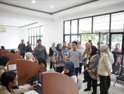 Walikota Eva Dwiana Mendampingin Wapres RI Gibran Dalam Kunjungan Ke Bandar Lampung 