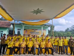 Dr Darlian Pone Lantik Ketua PK Terpilih Hasil Muscam Partai Golkar Negeri Agung