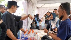 Bupati Egi Sempatkan Jajan Dagangan Pelaku UMKM