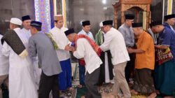 Di Tengah Gema Takbir Desa Kemukus, Bupati Egi Ajak Warga Rawat Hakikat Kurban Melalui Aksi Bersih Lingkungan