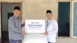 YBM BRILiaN Region 5 Bandar Lampung Salurkan Bantuan Program Beras di Pondok Pesantren Nurul Anwar