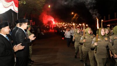 Ribuan Obor Terangi Malam Kemerdekaan, Lampung Selatan Rayakan HUT ke-81 RI dengan Semangat Kebersamaan