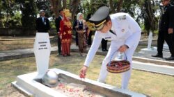 Ziarah di TMP Kusuma Bangsa, Bupati Radityo Egi Serukan Semangat Pahlawan untuk Lampung Selatan yang Lebih Maju