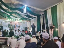 KH Ahmad Zaki: Jangan Berhenti Bershalawat